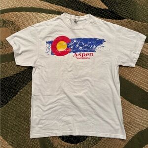 Vintage Aspen Colorado tee
LARGE
